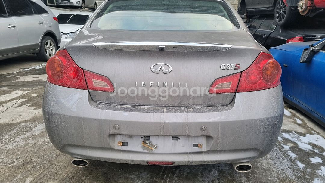 인피니티 G37S 09년식 폐차로 부품 판매합니다--3
