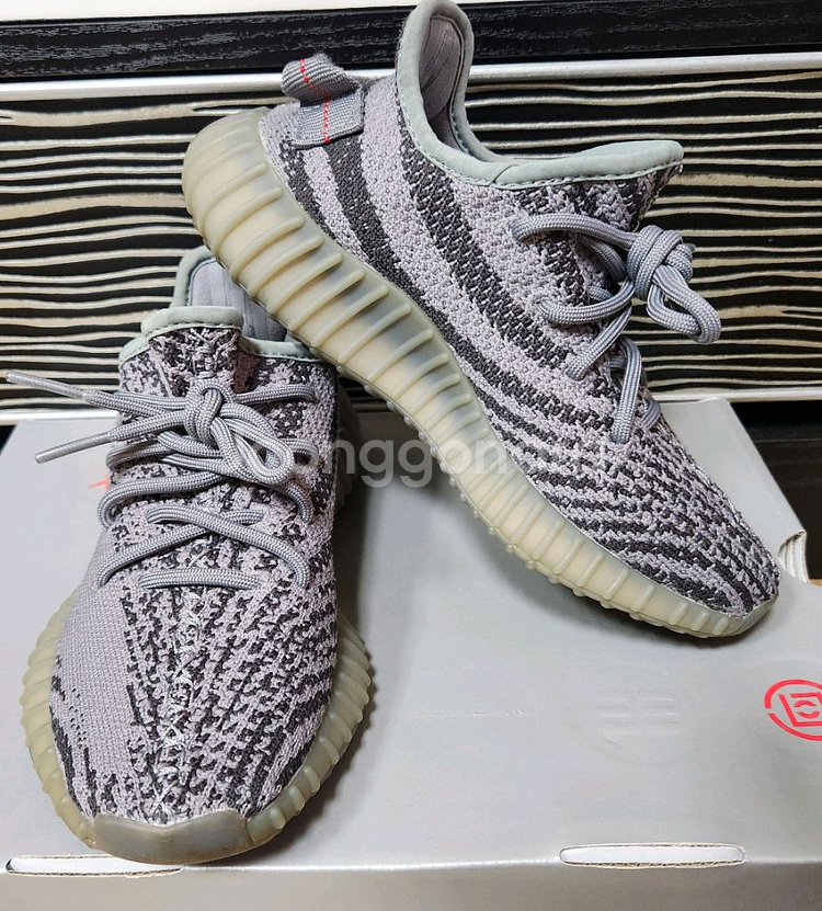 아디다스 이지 부스트 350 V2 벨루가 2.0--0