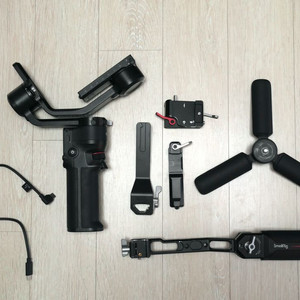 DJI RS 3 Mini + 스몰리그 브리프케이스 핸들