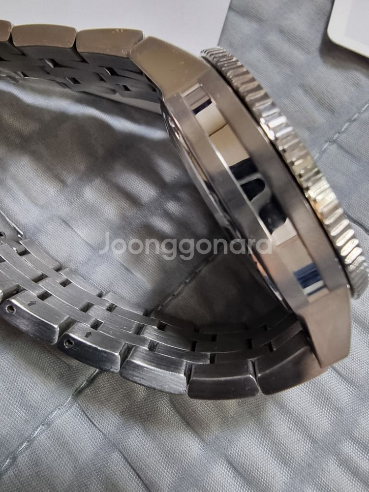 티쏘씨스타1000 파워매틱80 흰판(풀박)42mm--4