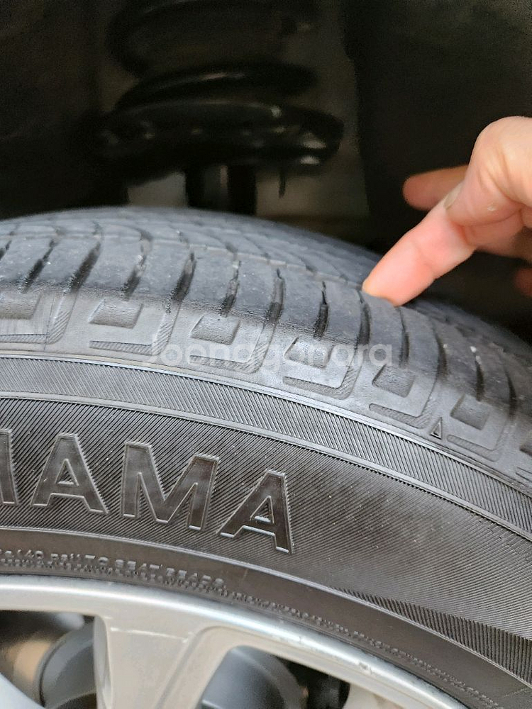 랜드로버 이보크 18인치휠 타이어--1