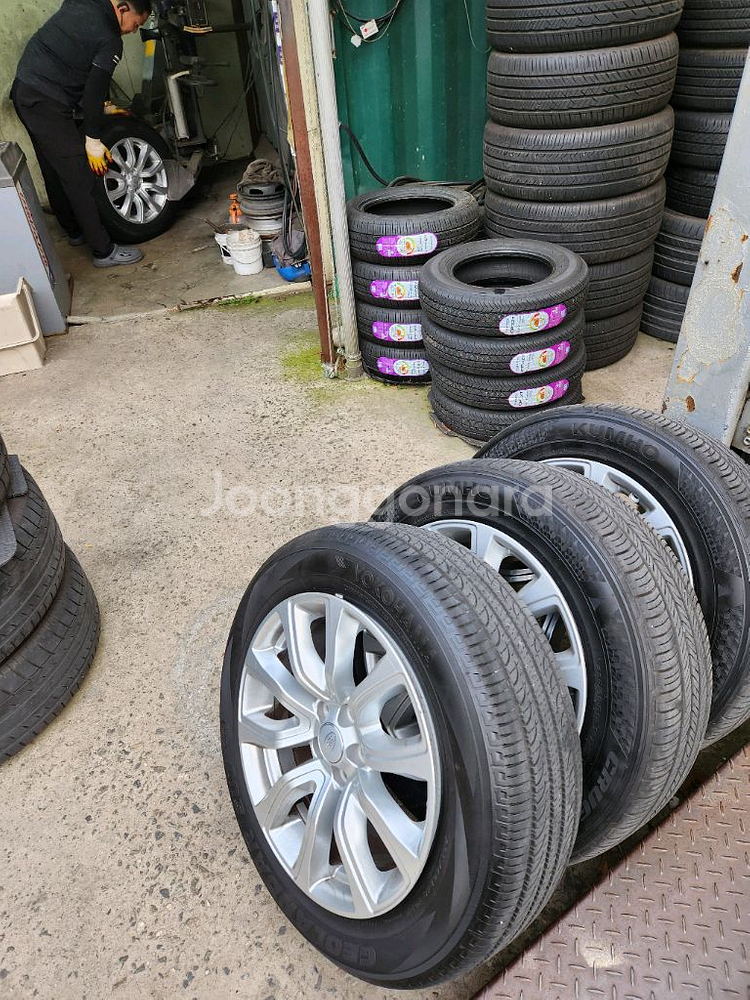 랜드로버 이보크 18인치휠 타이어--8