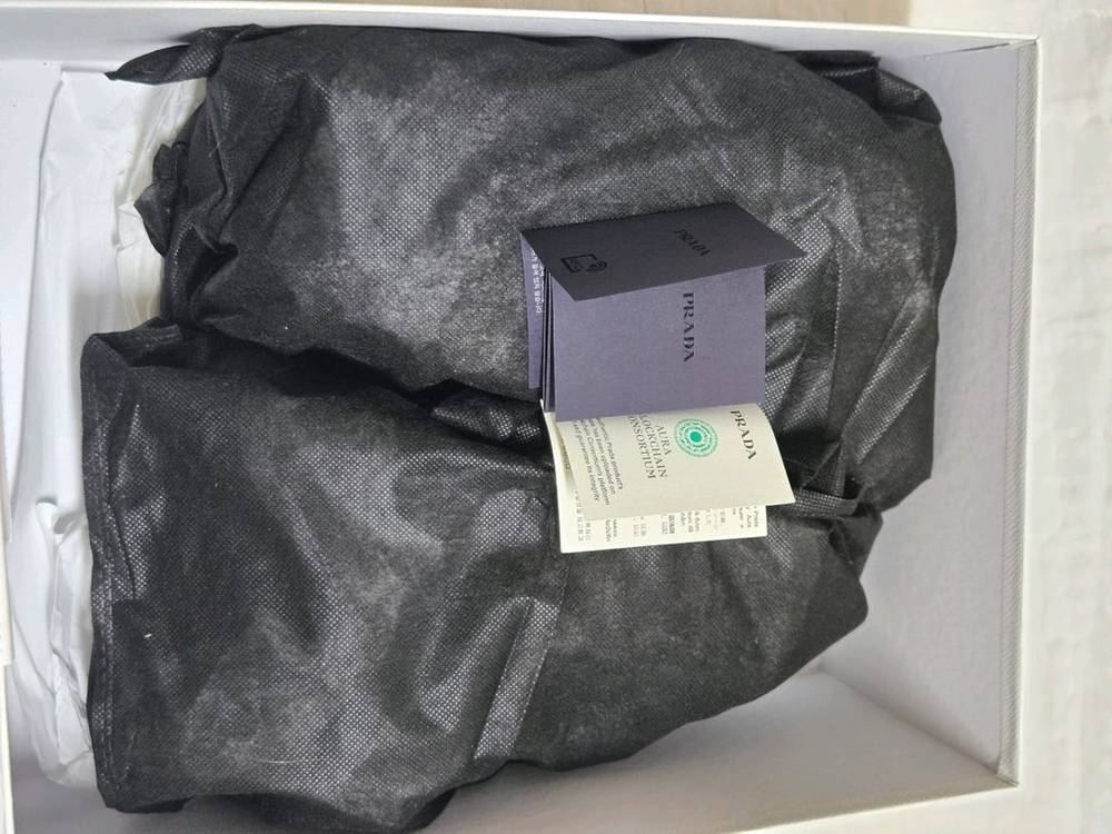 프라다 러버 샌들 블랙 5 사이즈새상품 이미지