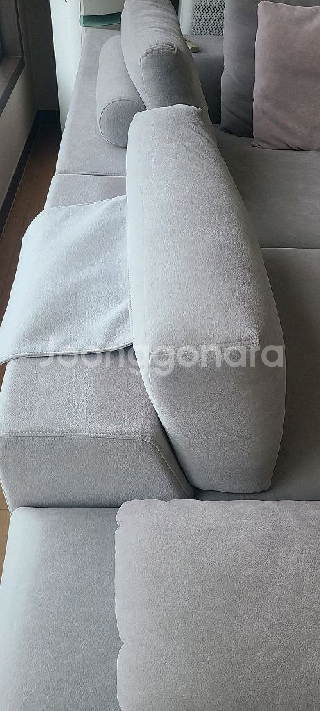 고급쇼파, 냉장고 에어컨, 세탁기 등등.--8