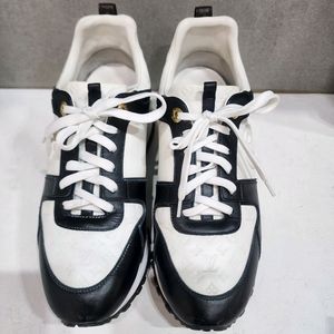 루이비통 화이트&블랙 바이컬러 모노그램 런어웨이40