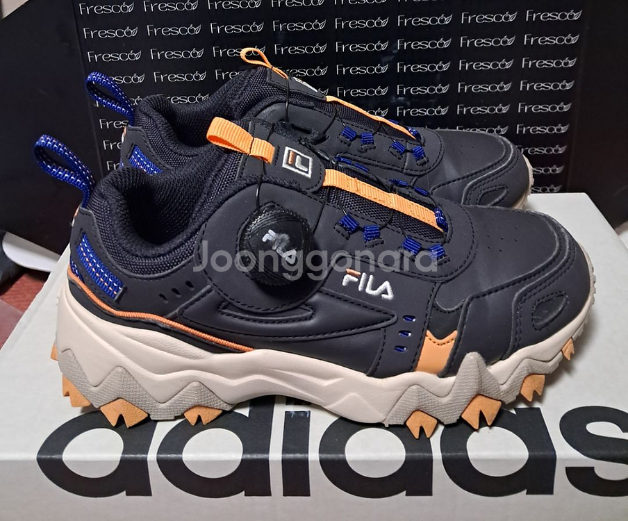 필라키즈 오큐먼트운동화210사이즈--0