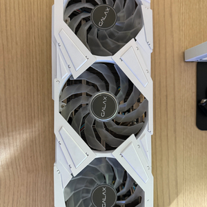 갤럭시 3080 10gb 화이트