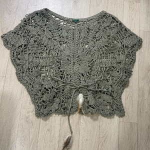 [새상품] 베네통 여성 크로셰 니트 베스트