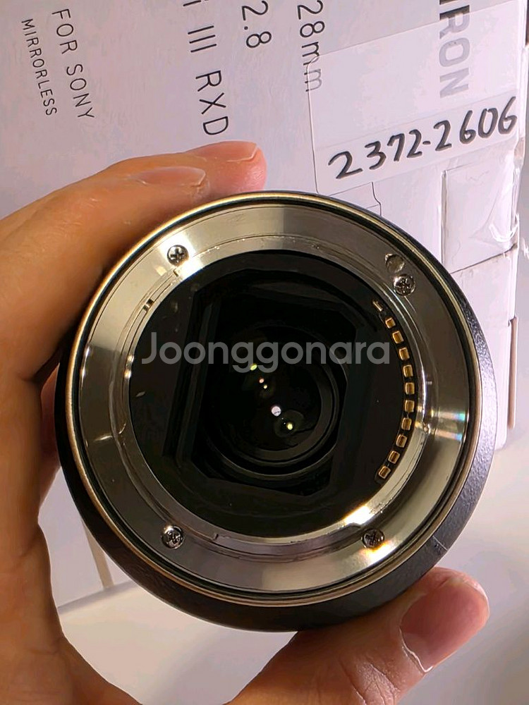 탐론 17-28mm F2.8 렌즈 판매합니다--3