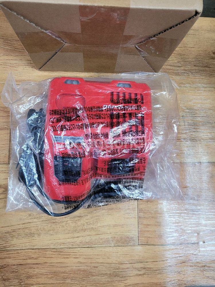 [정품]밀워키고속충전기 밀워키충전기 미사용신품 M12---0
