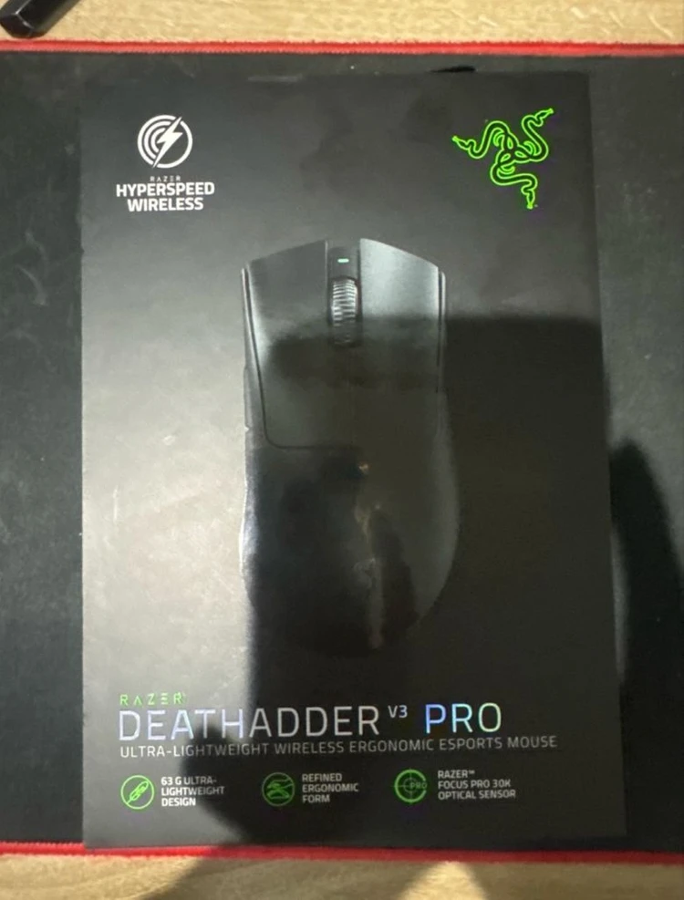 레이저 데스에더 V3 pro 무선 마우스 이미지