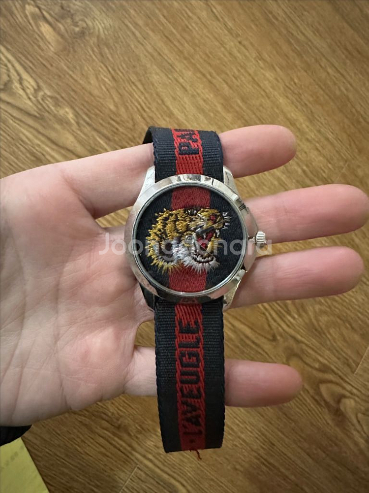 구찌 타이거 나토 밴드 38MM 시계 YA12649--0