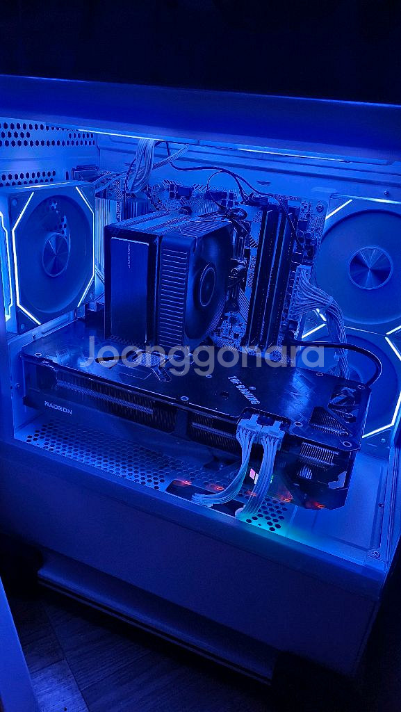 4070s급 초고사양pc본체 급하게 팔아요--1