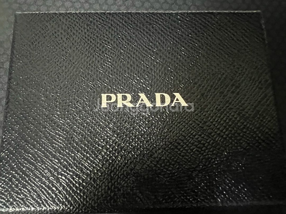 프라다 사피아노 카드지갑(명함지갑) 블랙 새상품--1