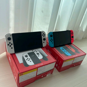 닌텐도 스위치 OLED 2대 + 동물의 숲 2개
