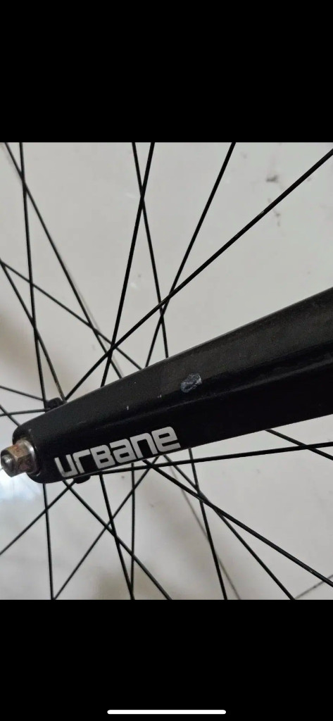 콘스탄틴 멧블랙 (카본88림) 이미지