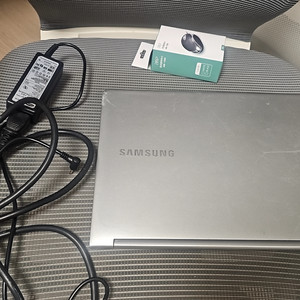 초경량 840g 얇디얇은 삼성 노트북 13인치 엑셀 한