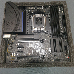 ASRock B650M PG Riptide 에즈윈