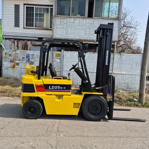 중고지게차 두산 LD25S-2 디젤 중고 지게차 판매