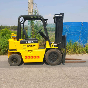 중고지게차 두산 LD25S