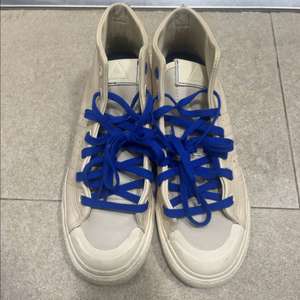 퍼렐x아디다스 컨티넨탈 하이 240