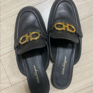 페라가모 뮬