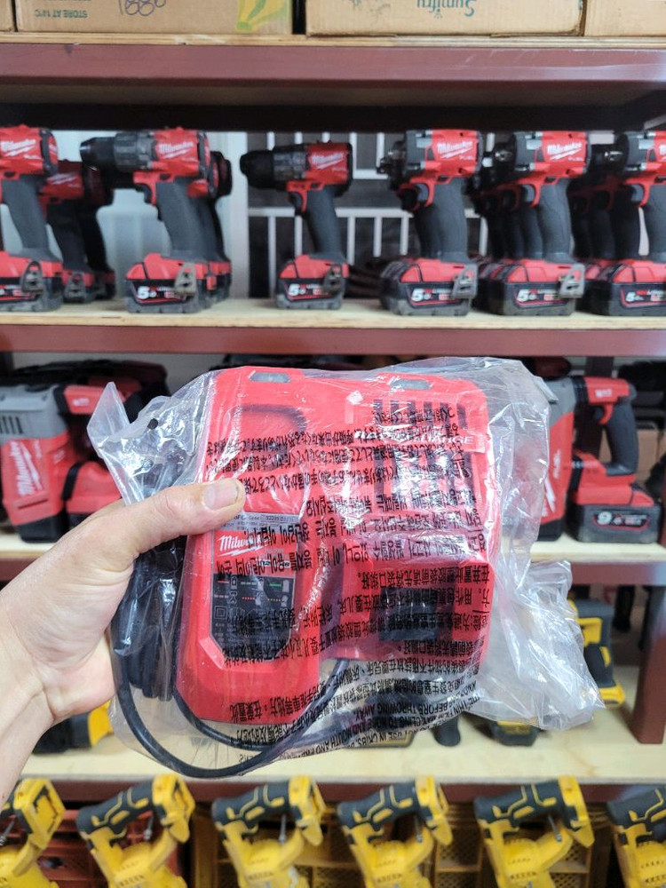 [정품]밀워키고속충전기 밀워키충전기 미사용신품 M12---2