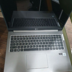 LG 노트북 i7. 부품용 17인치