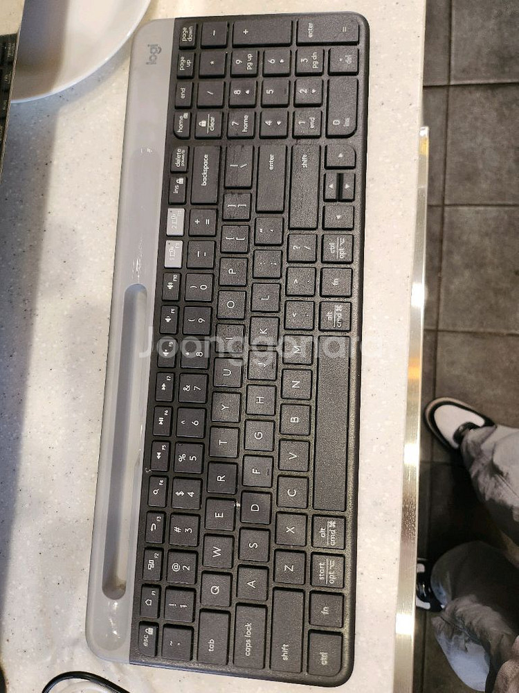 로지텍 무선키보드 k580--0