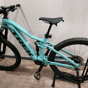 트렉 MTB 전기자전거 레일7 S 사이즈 민트