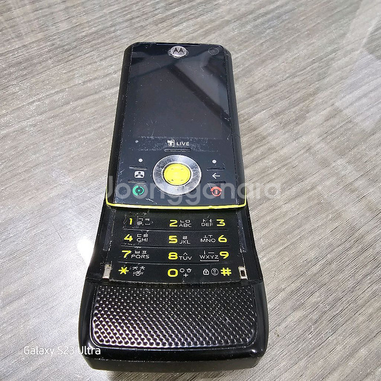 Z8m 모토로라 킥슬라이드폰--1