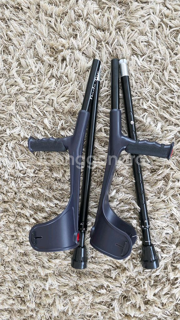 목발 엘보클러치--2