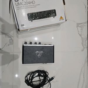 베링거 UMC204HD 오인페