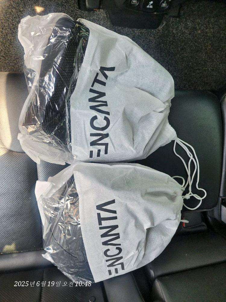 엔칸타 차량용 목쿠션 2개(블랙) 새상품(사진추가)--1