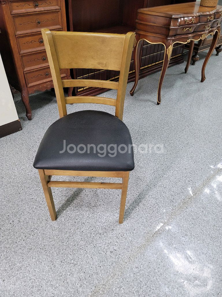식탁의자 스크래치상품--0