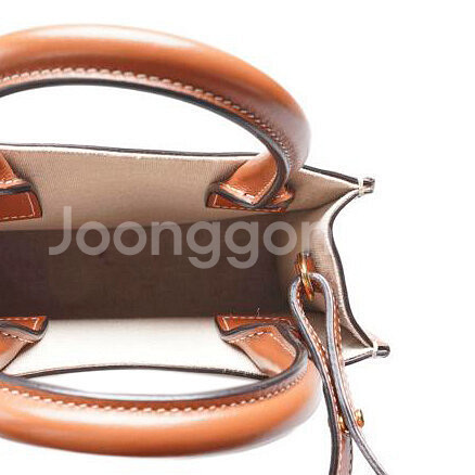 셀린느 카멜 내추럴 카바스 버티컬 설키 미니 토트백--3