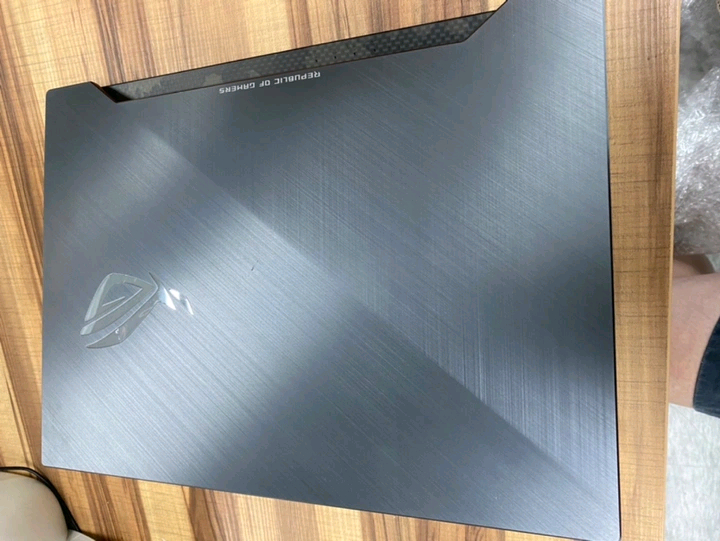 ROG 게이밍 노트북 i7-8세대 RTX2070 이미지
