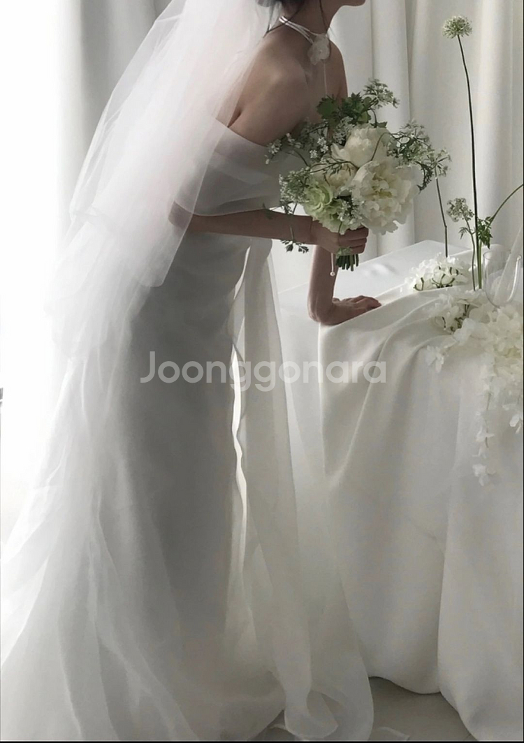 오프숄더 웨딩드레스--2
