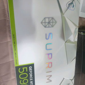 MSI RTX 5090 슈프림 ( RTX5090)