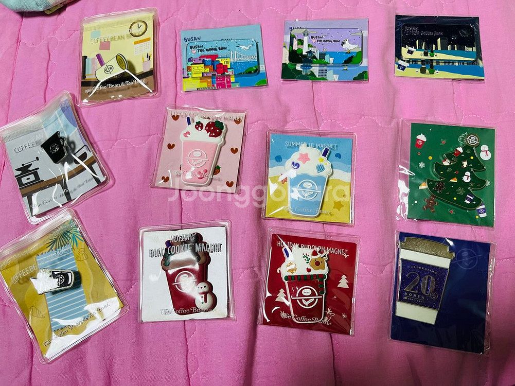 커피빈 시즌별마그넷. 부산마그넷. 뺏지 등 새상품--0