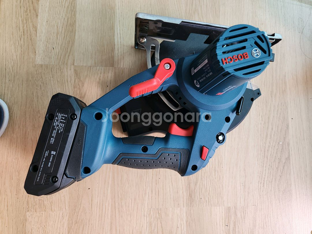 보쉬 프로페셔널 GKM 18V-50 금속 충전 원형톱--0