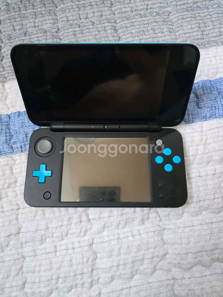 닌텐도 NEW 2DS(뉴투다수)커펌기기와 게임칩 팝니다--0