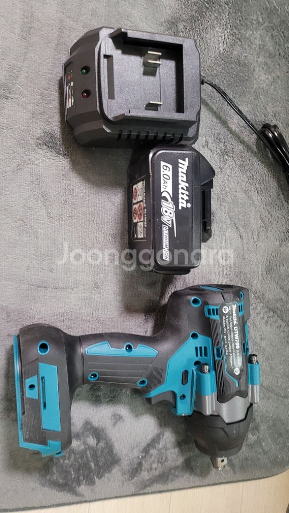 마끼다 임팩렌치 고토크 18V 새상품 팝니다.--6