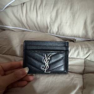 입생로랑 카드지갑