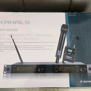 무선마이크 BW5002 2체널 900MH 입니다