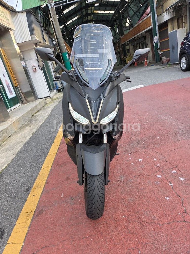 XMAX300 17년식 판매합니다.--0