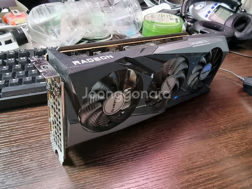 기가바이트 6700XT 팝니다--0
