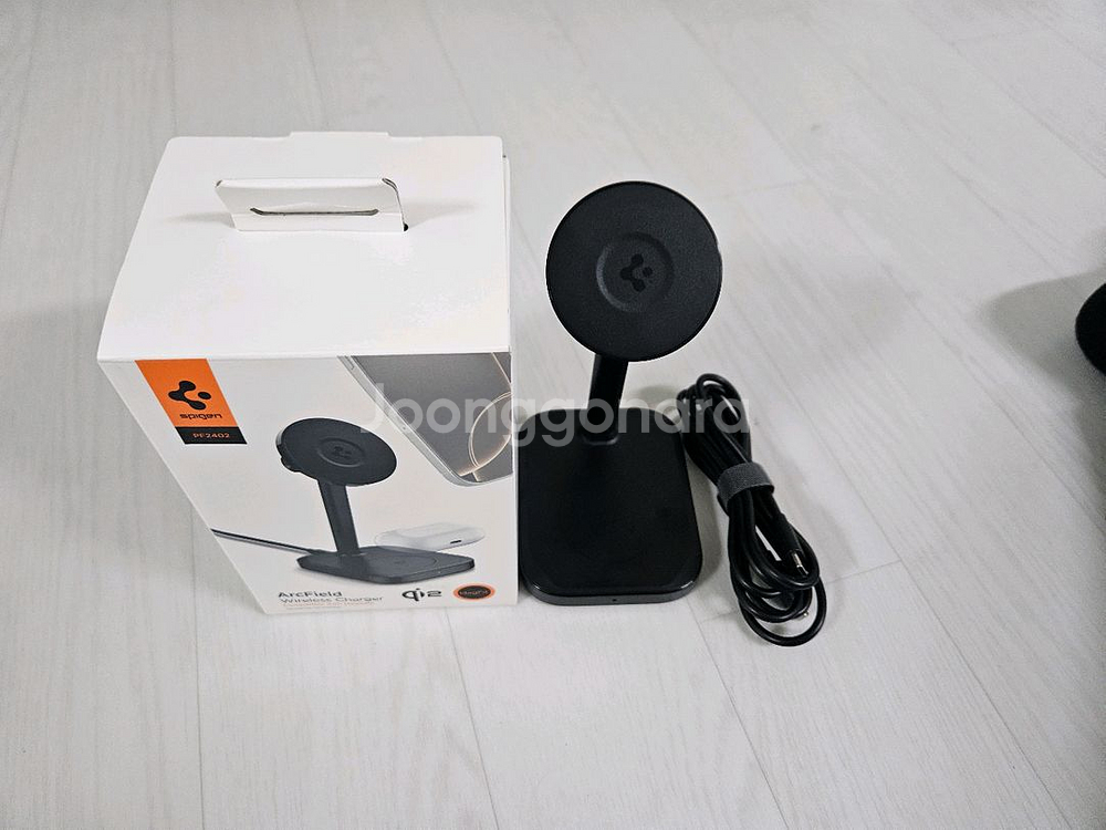 슈피겐 qi2 15W 2in1 맥세이프 충전기--0