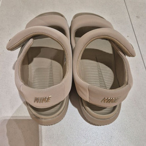 나이키 캄 샌들 베이지 팝니다