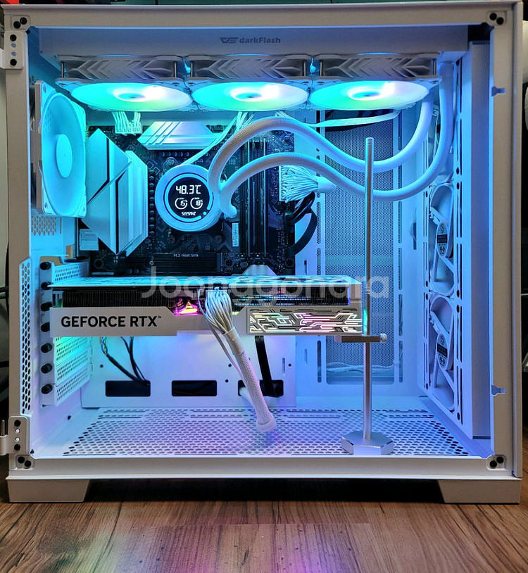 9800x3d 5080 32gb 완본체 컴퓨터 신품급--0